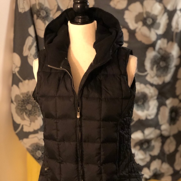 Vest - Picture 1 of 4